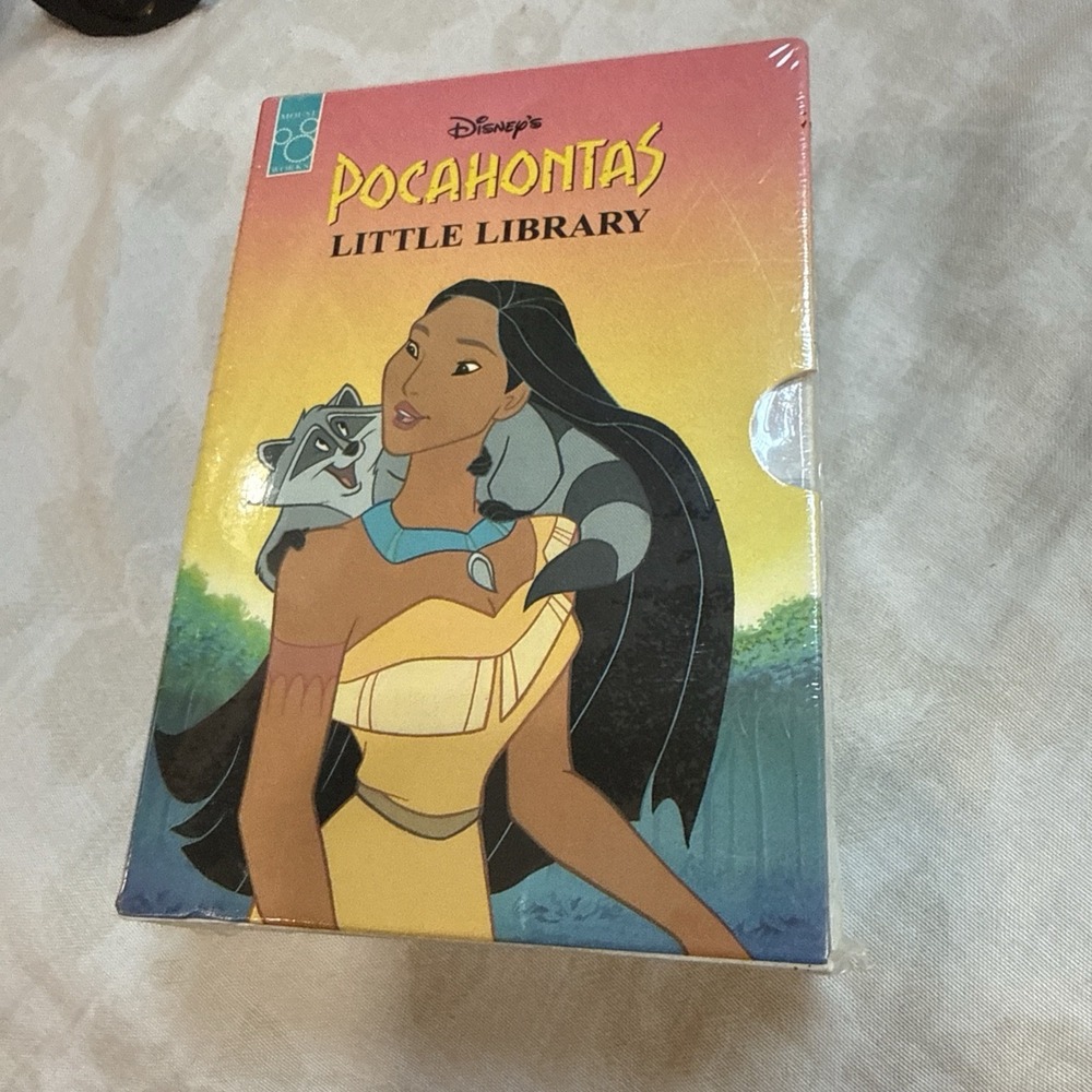Walt Disney Pocahontas Little Library 4 Book Set unopened